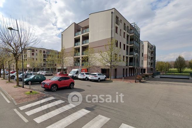 Appartamento in residenziale in Via Luciano Manara 23