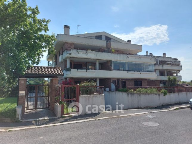 Appartamento in residenziale in Via Roseto degli Abruzzi