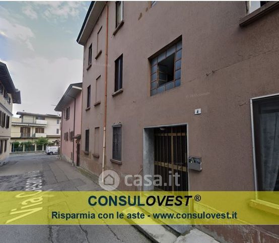 Appartamento in residenziale in Via Cesare Villa 4