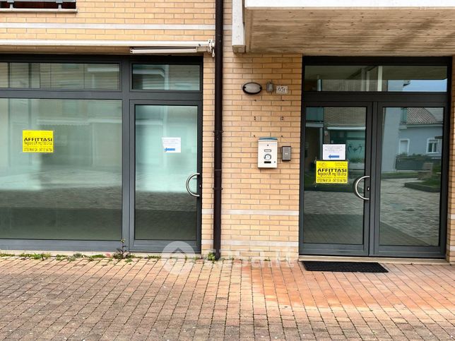 Ufficio in commerciale in Via Nazionale 65