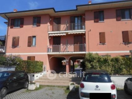 Appartamento in residenziale in Via G. Leopardi 25