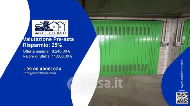 Box/posto auto in residenziale in Via Envie 8 /A