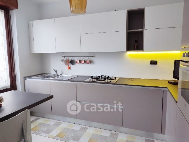 Appartamento in residenziale in Via Amundsen 19