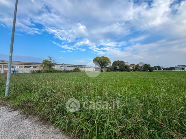 Terreno edificabile in residenziale in Via Stati Uniti