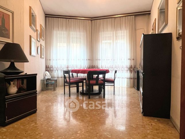 Appartamento in residenziale in Via Giacomo Favretto 19