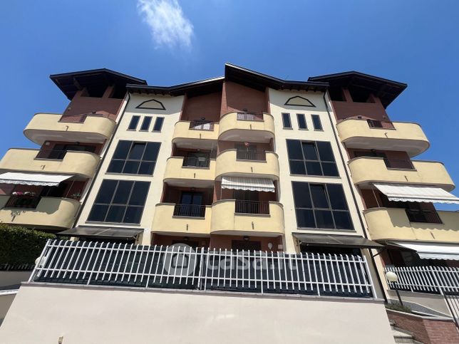Appartamento in residenziale in Via Giacomo Peroni 3