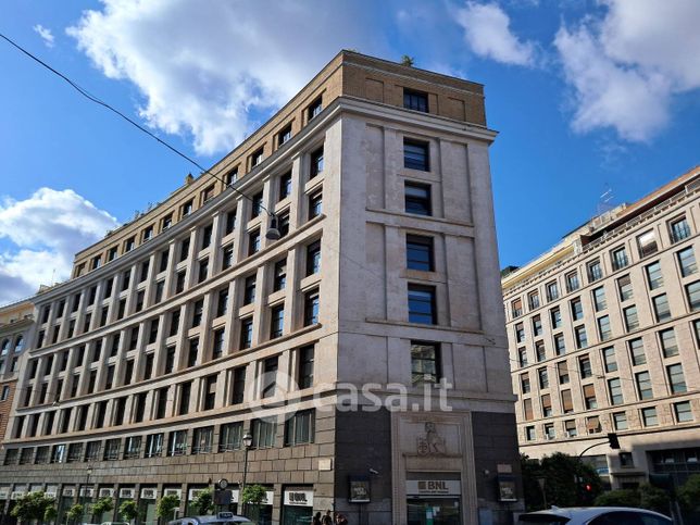 Ufficio in commerciale in Via Leonida Bissolati