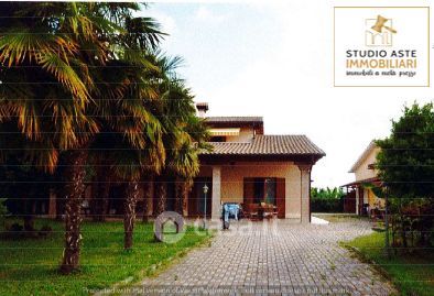 Villa in residenziale in Via Antonio Fogazzaro 12