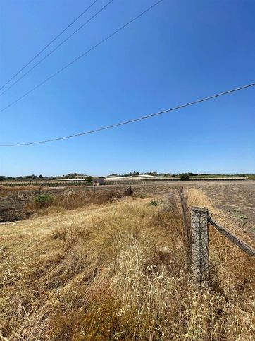 Terreno agricolo in commerciale in
