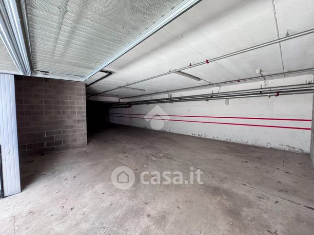 Box/posto auto in residenziale in Via Niccolò Copernico 1