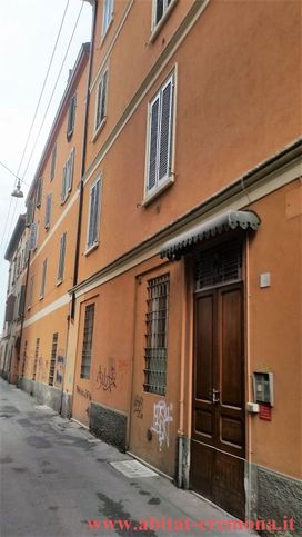 Appartamento in residenziale in Via Angelo Peri 7