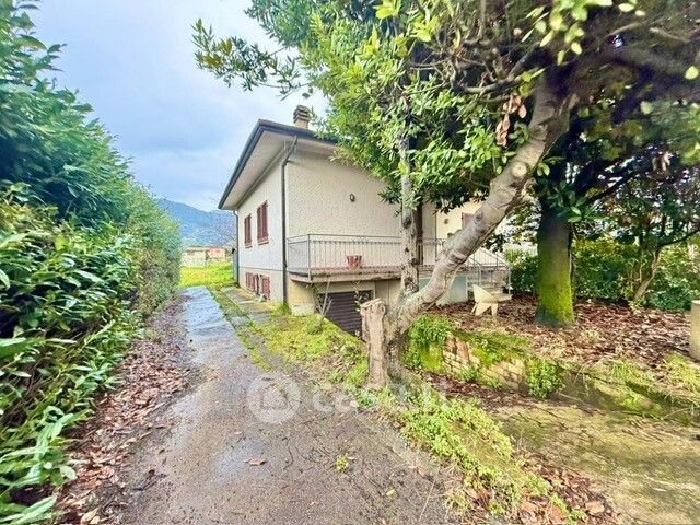 Villa in residenziale in 