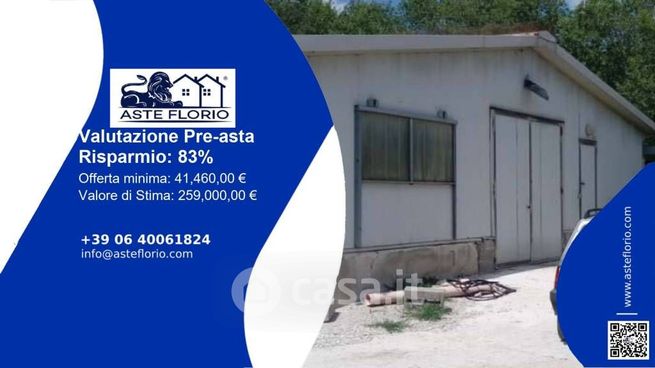 Capannone in commerciale in LocalitÃ  Busche
