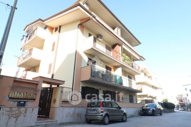 Appartamento in residenziale in Via Nicola Pecorario 23