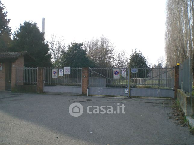 Box/posto auto in residenziale in Via Carlo Marx 660