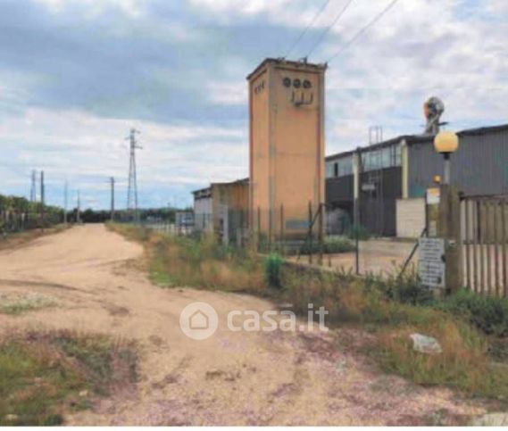 Capannone in commerciale in Strada Statale 483