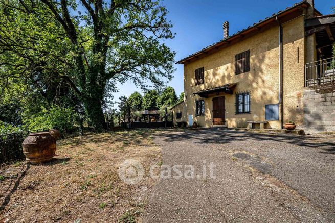 Rustico/casale in residenziale in Via di Cirignano