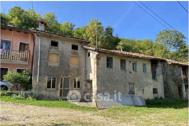 Casa bi/trifamiliare in residenziale in Contrada Titaldi 2