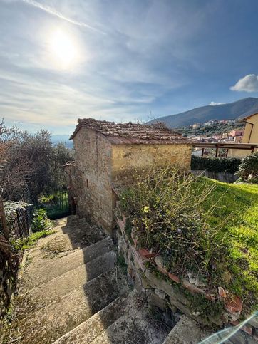 Casa indipendente in residenziale in Via Fratelli Cervi