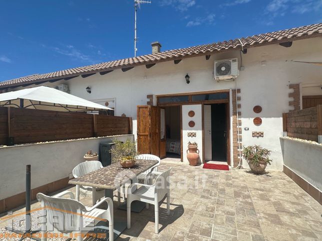 Villetta a schiera in residenziale in Via delle Rose 36