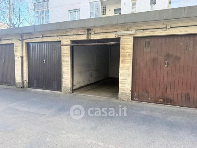 Box/posto auto in residenziale in Via Campiglia 36