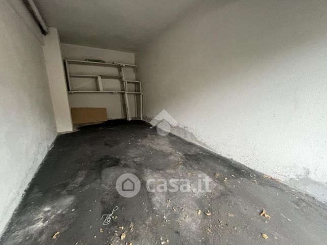 Garage/posto auto in residenziale in Salita Paxo