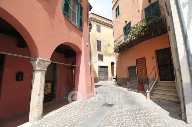Appartamento in residenziale in Via Regina Margherita 3
