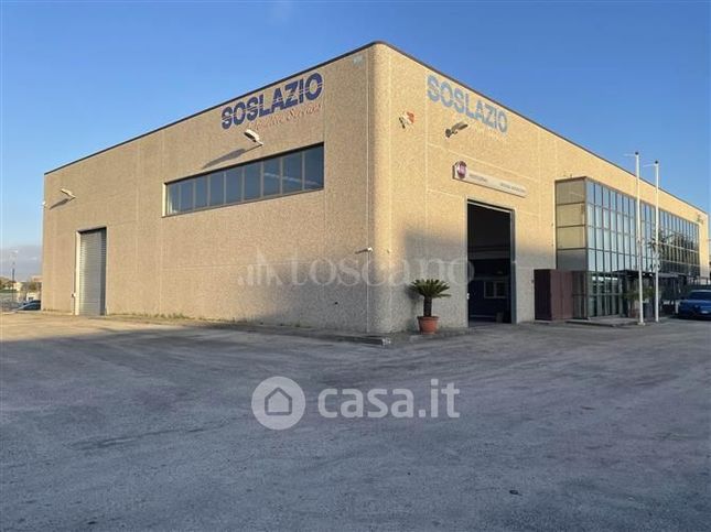 Capannone in commerciale in Via dei Castelli Romani