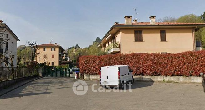 Garage/posto auto in residenziale in Via Galeazzo ViganÃ² 11