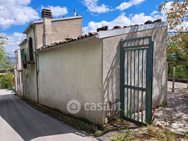 Casa indipendente in residenziale in Via cerreto