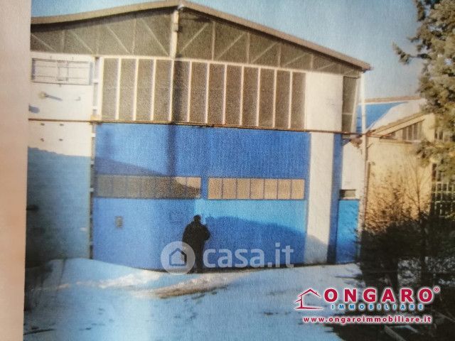 Capannone in commerciale in Via Torre