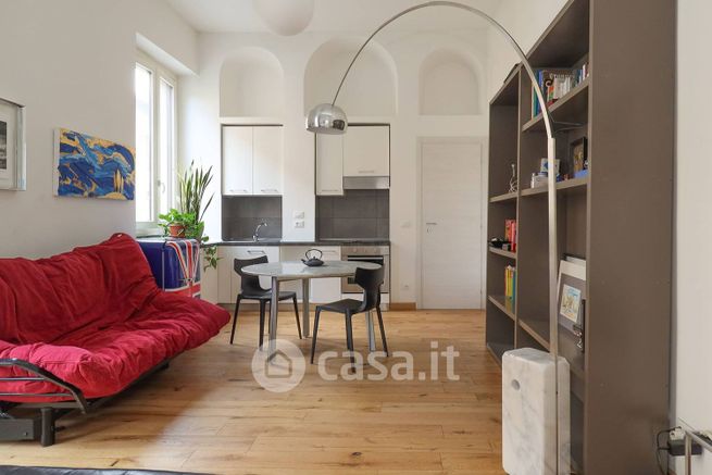 Appartamento in residenziale in Via Luciano Manara 19
