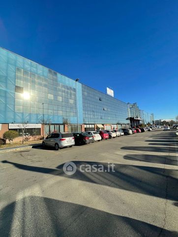 Ufficio in commerciale in Strada Torino 43