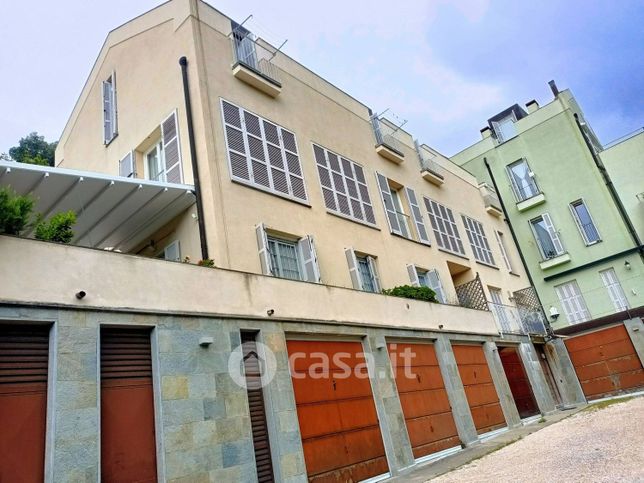 Appartamento in residenziale in Via Cantarena 77