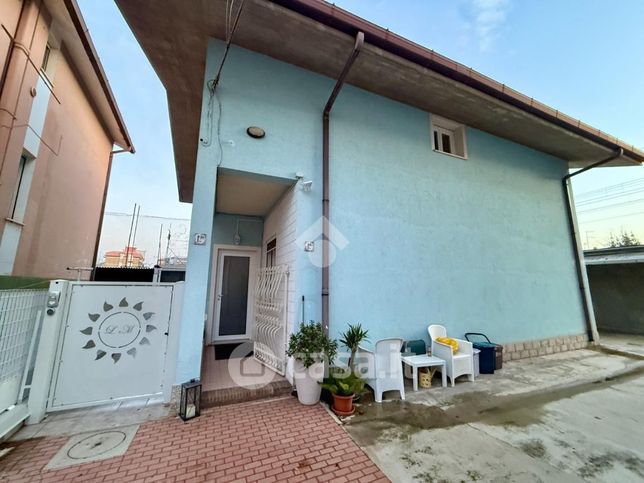 Appartamento in residenziale in Via Milano 12