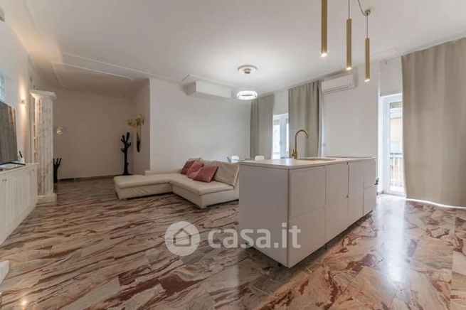 Appartamento in residenziale in Viale Giovanni Battista Valente