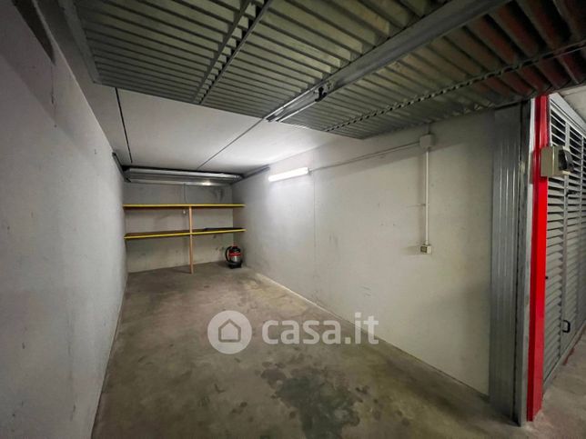 Garage/posto auto in residenziale in Via Don Giovanni Calabria 5