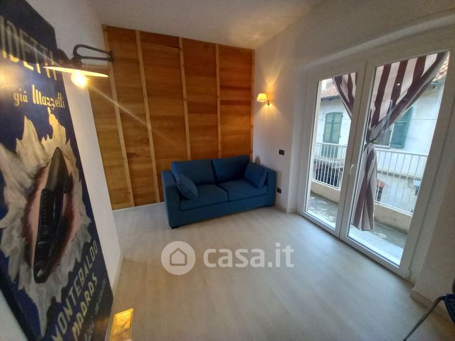 Appartamento in residenziale in Via Rosmini