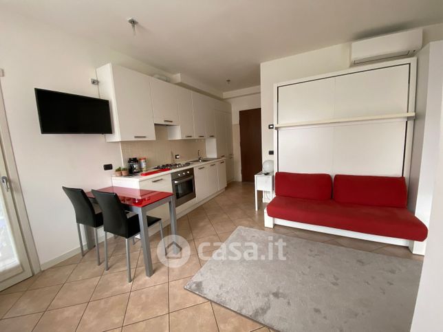 Appartamento in residenziale in Via Bordighera 32