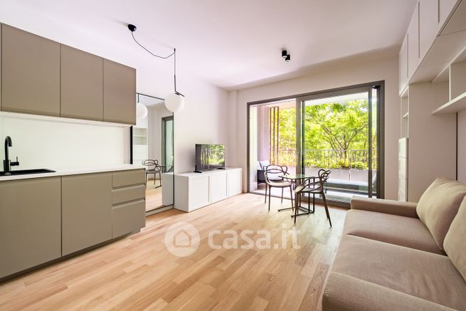 Appartamento in residenziale in Via Adamello 10
