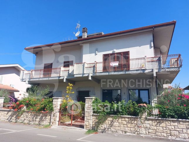 Villa in residenziale in Via Trento 57 -41