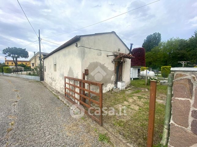 Rustico/casale in residenziale in 