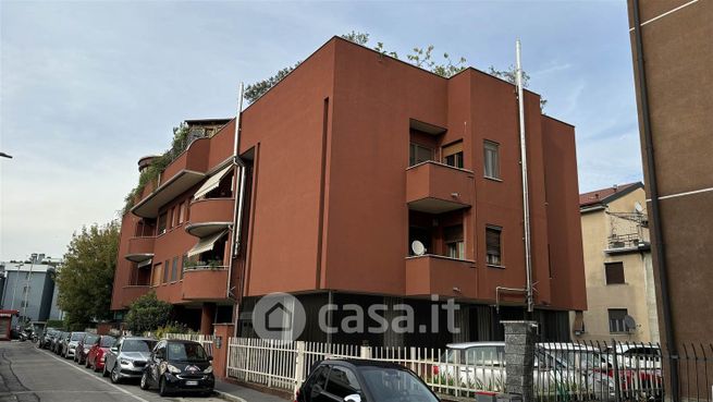 Appartamento in residenziale in Via Vittorio Alfieri 3