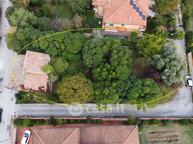 Terreno edificabile in residenziale in Via San Pietro 6