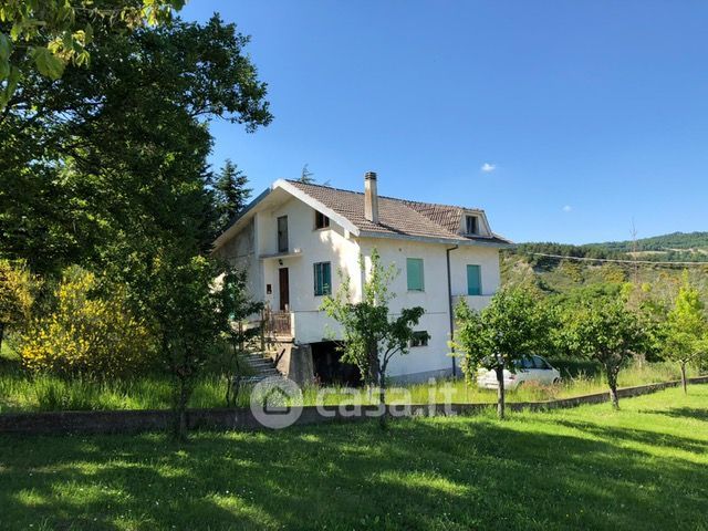 Casa indipendente in residenziale in Via montefeltrese