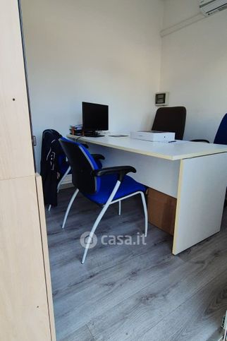 Ufficio in commerciale in Via Costa Rotonda 39