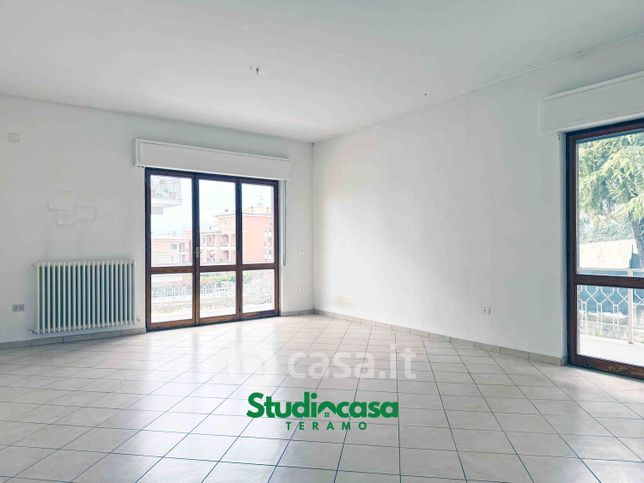 Appartamento in residenziale in Viale della Resistenza 5