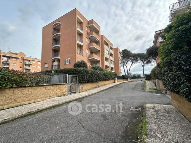 Appartamento in residenziale in Via Biagio Petrocelli