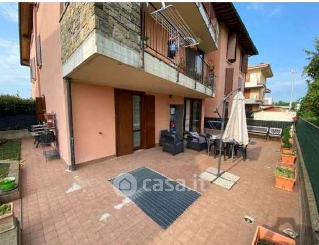 Appartamento in residenziale in Via Emilia Romagna 7