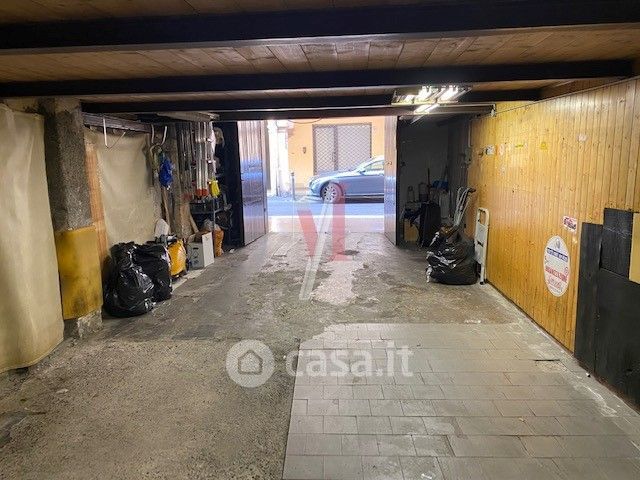 Garage/posto auto in residenziale in Via Fondazza